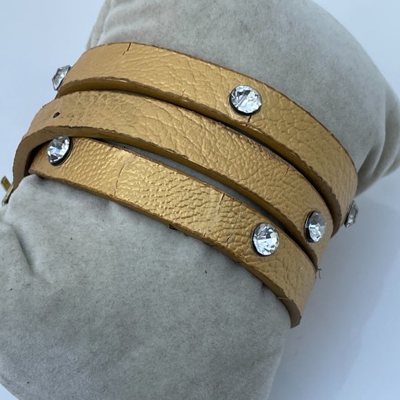 Bracelet Gold Tone Faux Leather Vegan Wrist Band T - Picture 1 of 8